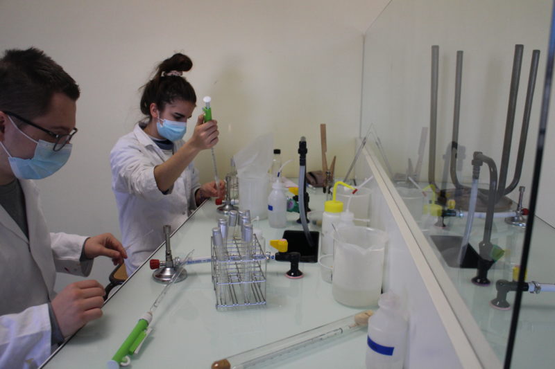 Laboratoire Microbiologie - Lycée Du Valentin