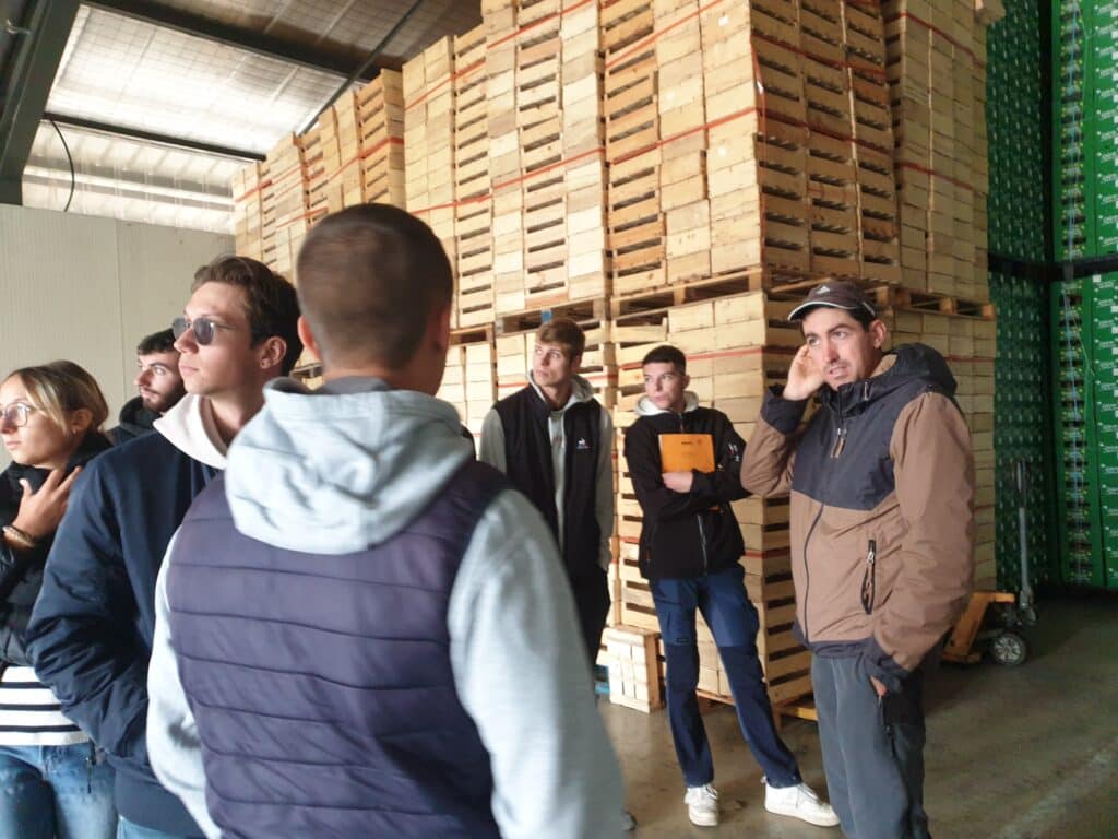 Apprentis en BTSA Agronomie et Cultures Durables du CFPPA du Valentin en visite pédagogique au GAEC de l’Ardoise