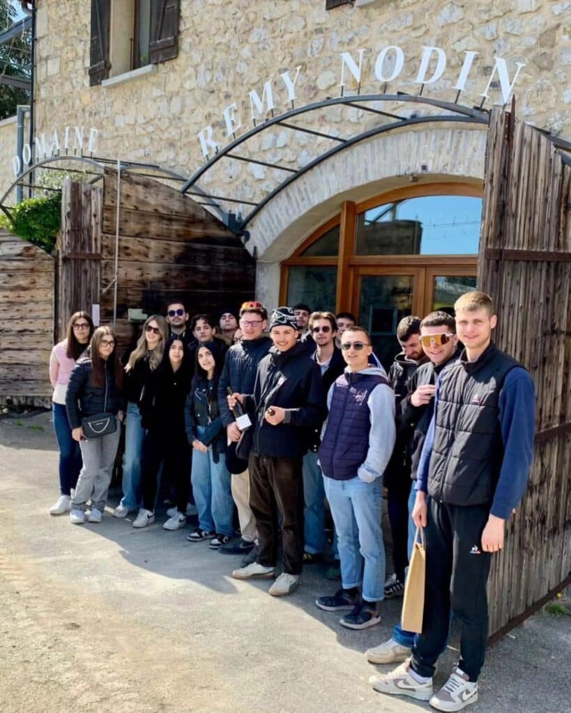 Découverte de la viticulture durable au domaine Nodin à Saint-Péray avec des étudiants en agronomie